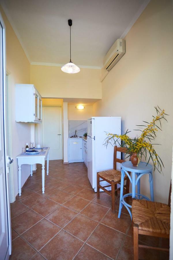 Zorbas Apartments Volissos Екстер'єр фото