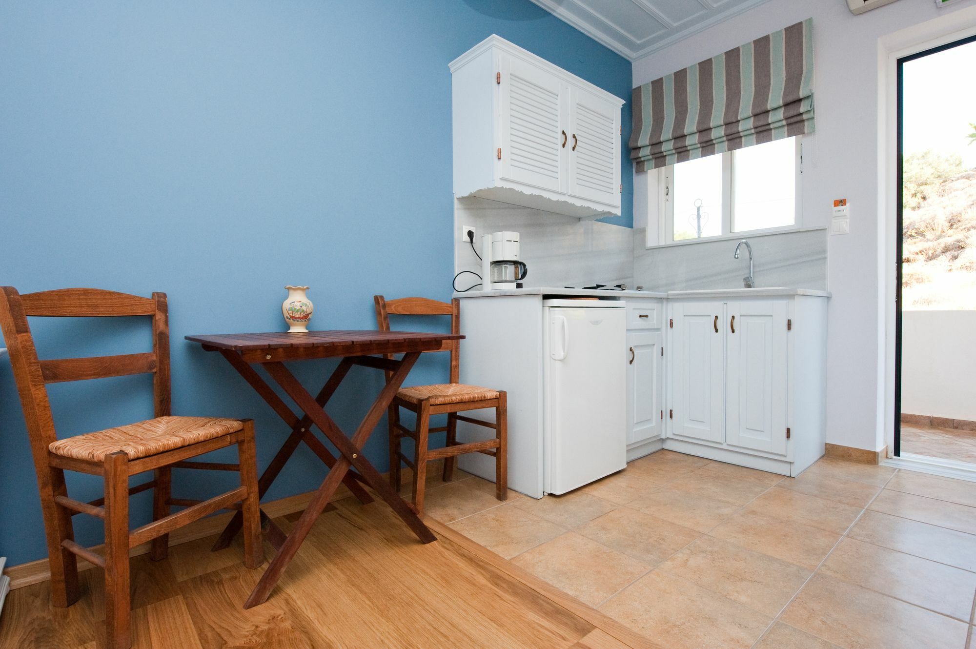 Zorbas Apartments Volissos Екстер'єр фото